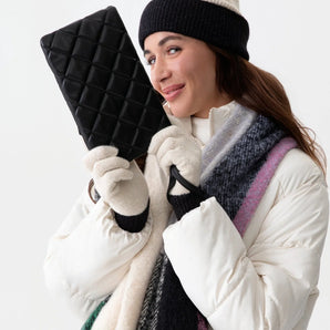 Mademoiselle Wristlet in Black