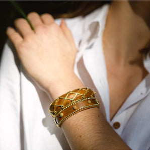 Berry Small Hinged Bangle in Teak