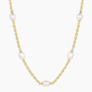 Phoebe Necklace in Pearl