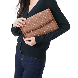 Beth Clutch in Saddle Suede