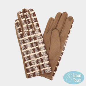 Fuzzy Checkered Gloves in Brown