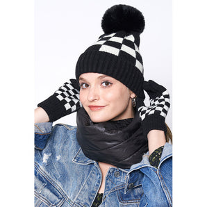 Checkerboard Smart Gloves in Black