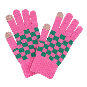Checkerboard Smart Gloves in Pink