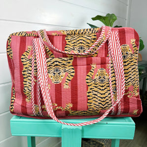 Weekender Bag in Tiger Cranberry