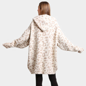 Leopard Wearable Blanket Beige