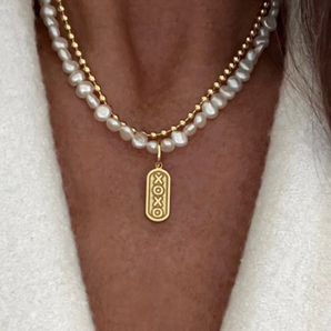 XOXO All Gold