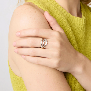 Wave Ring in Silver