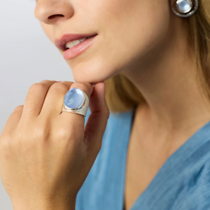 Cannes Size 7 Silver Tone Ring with Blue Stone CN [D] 925 SIGNED Sterling Silver Blue Cubic Zirconia  main image 3