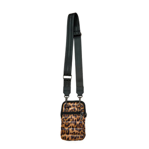 Buzz Me Crossbody in Leopard